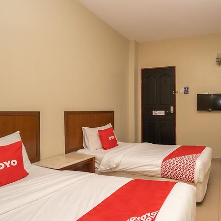 De Clinique Hotel كامبونغ باسير بوغاك المظهر الخارجي الصورة