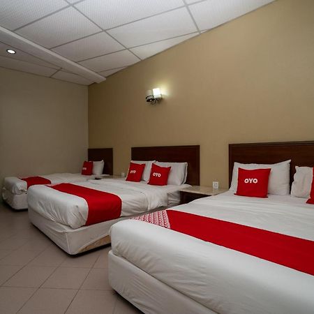De Clinique Hotel كامبونغ باسير بوغاك المظهر الخارجي الصورة