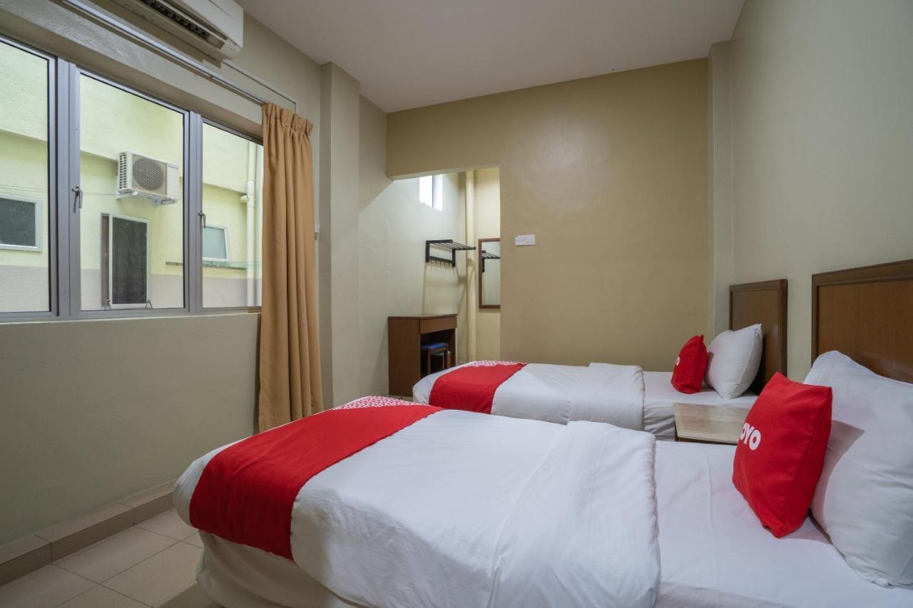De Clinique Hotel كامبونغ باسير بوغاك المظهر الخارجي الصورة