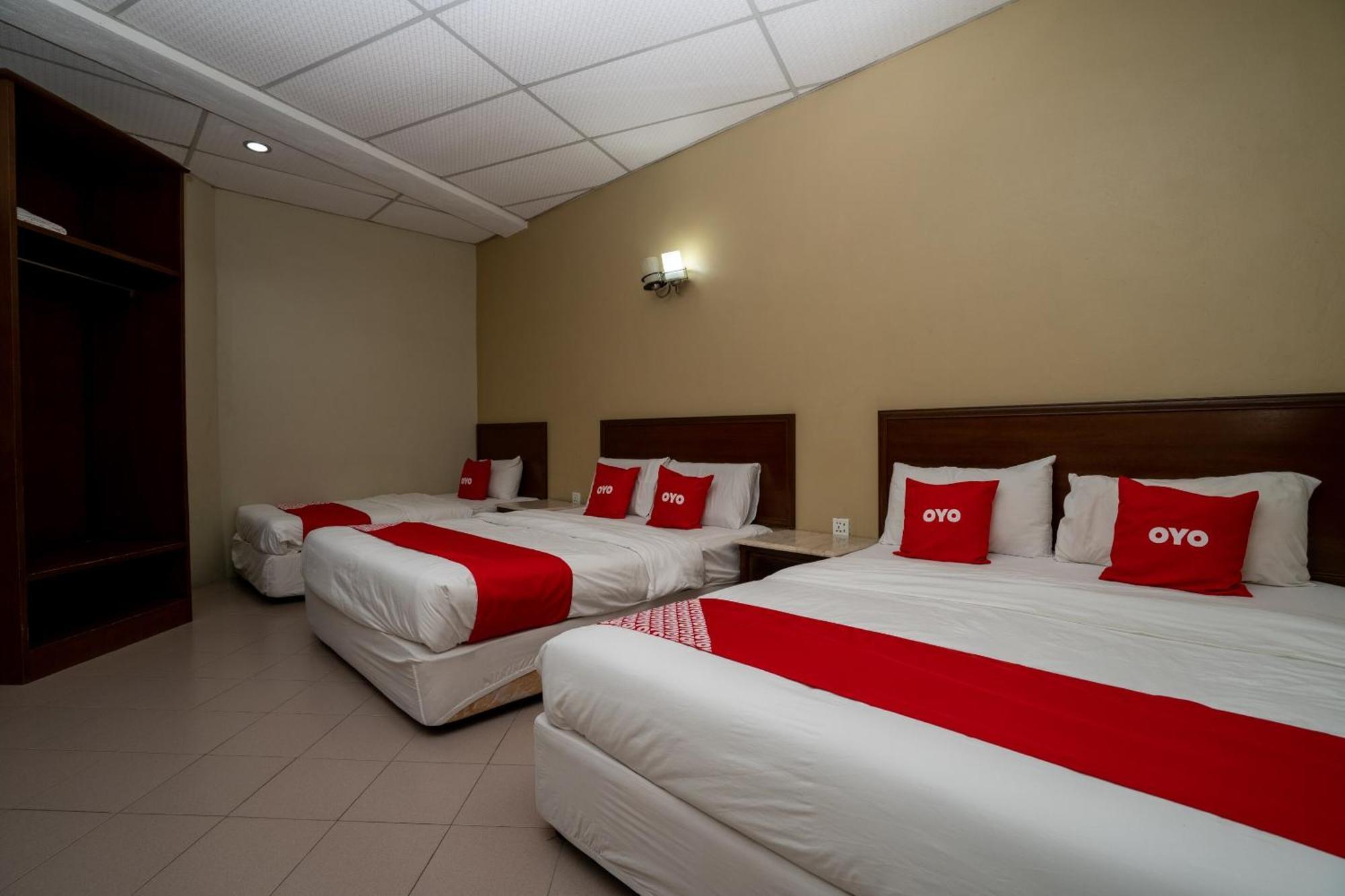 De Clinique Hotel كامبونغ باسير بوغاك المظهر الخارجي الصورة
