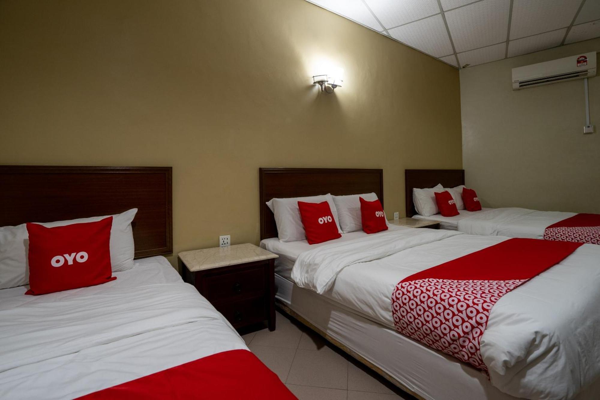 De Clinique Hotel كامبونغ باسير بوغاك المظهر الخارجي الصورة
