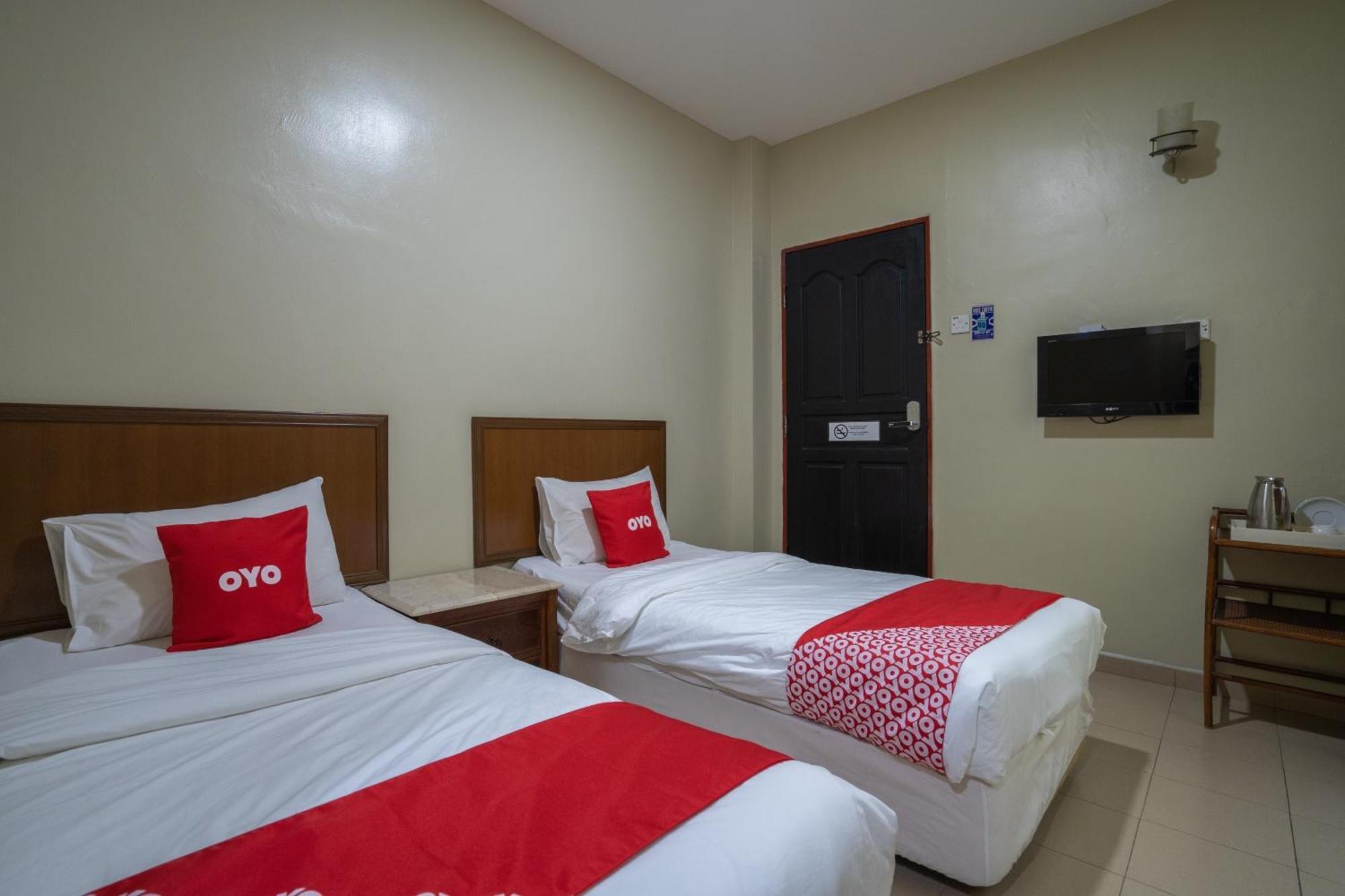 De Clinique Hotel كامبونغ باسير بوغاك المظهر الخارجي الصورة