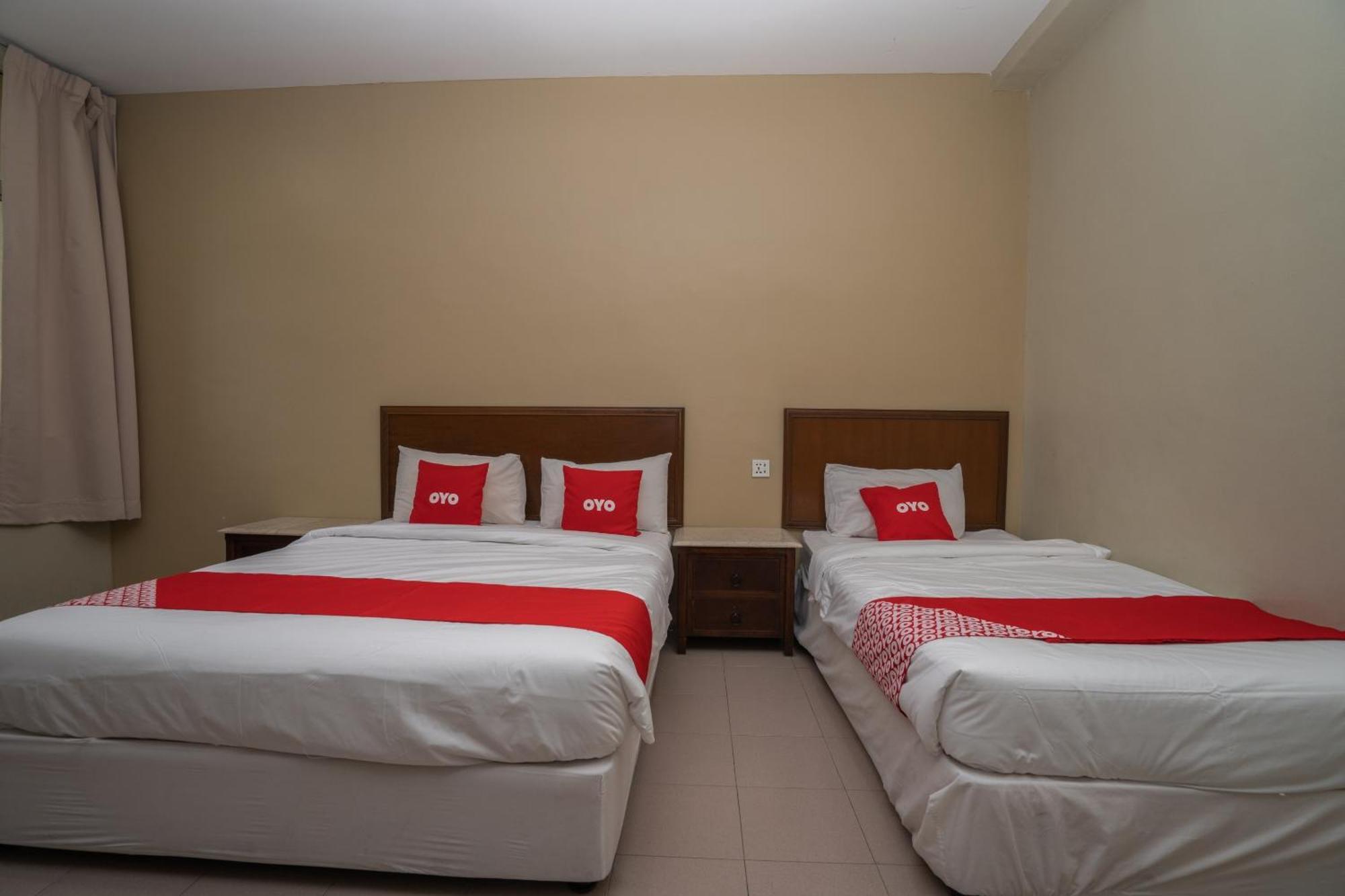De Clinique Hotel كامبونغ باسير بوغاك المظهر الخارجي الصورة