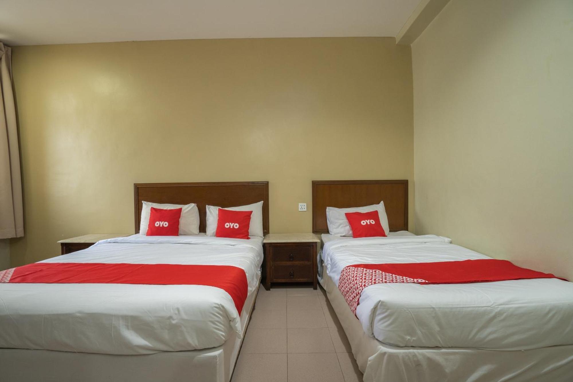 De Clinique Hotel كامبونغ باسير بوغاك المظهر الخارجي الصورة