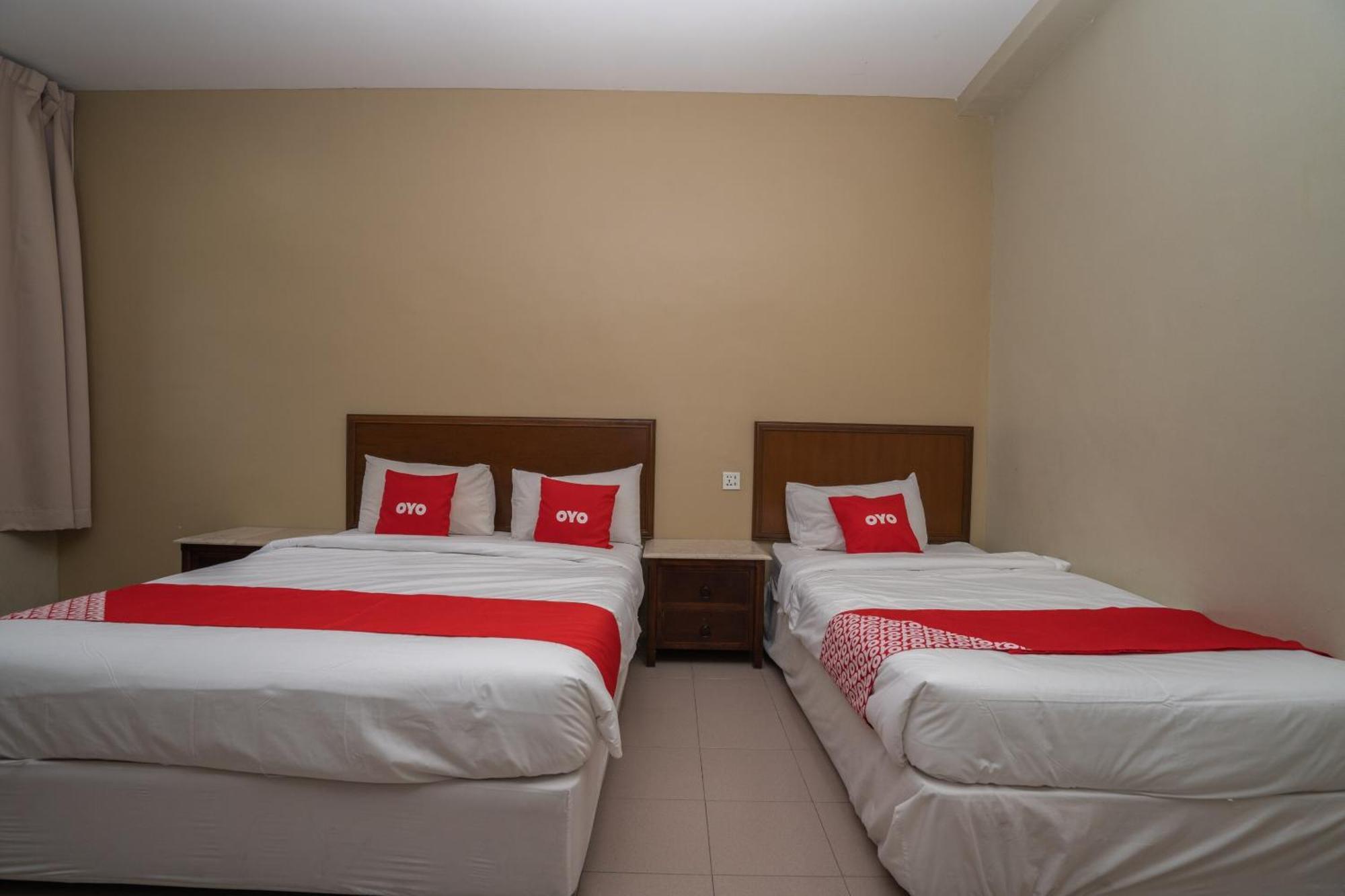 De Clinique Hotel كامبونغ باسير بوغاك المظهر الخارجي الصورة