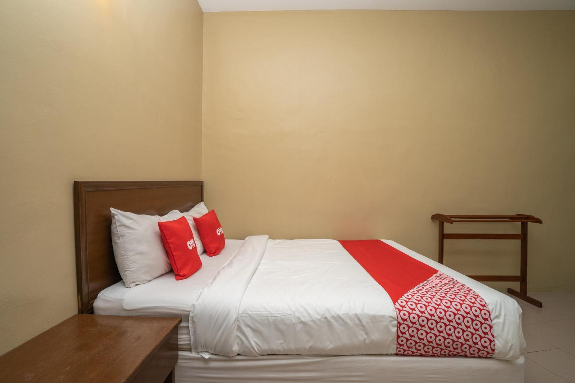 De Clinique Hotel كامبونغ باسير بوغاك المظهر الخارجي الصورة