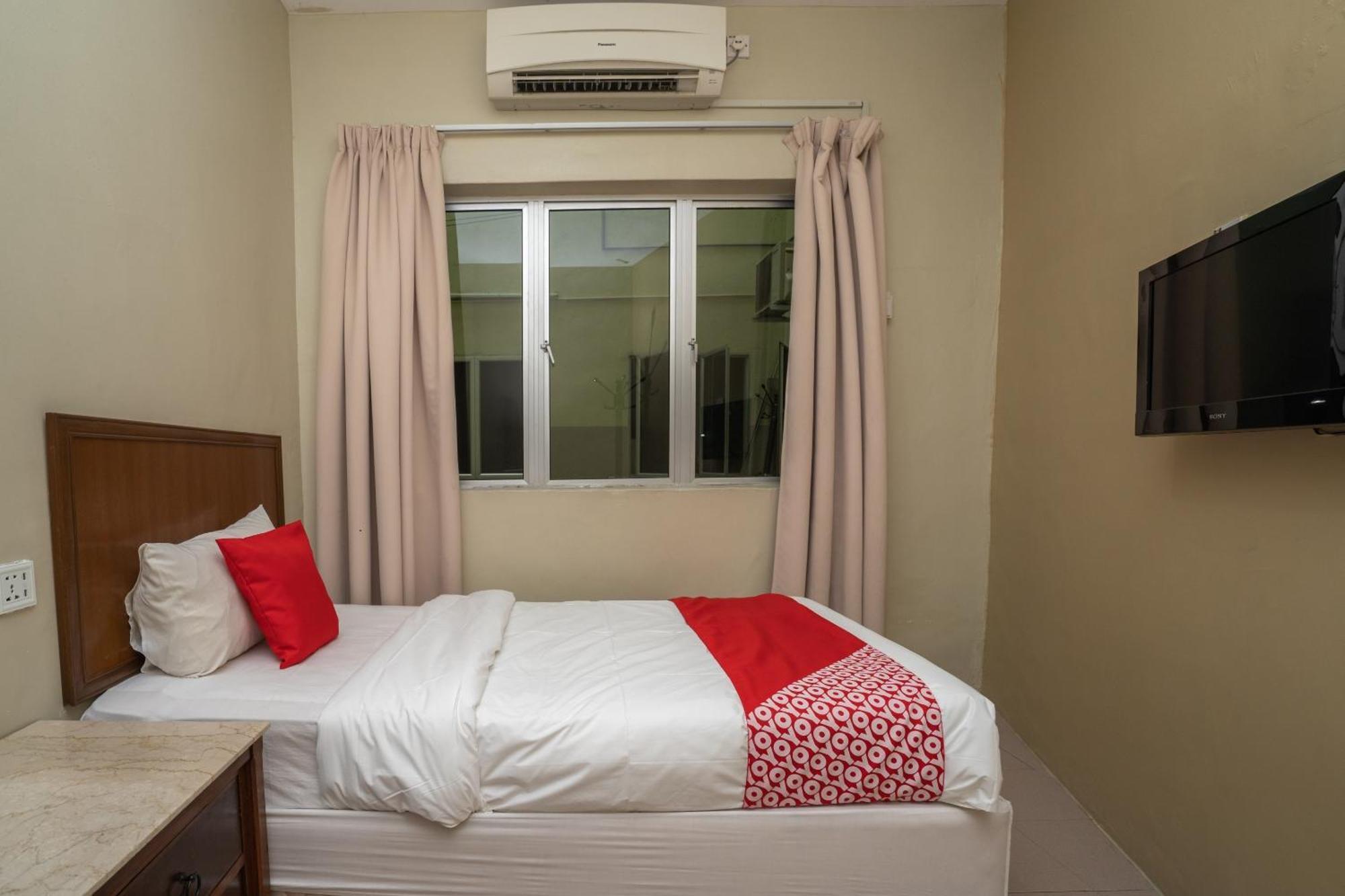De Clinique Hotel كامبونغ باسير بوغاك المظهر الخارجي الصورة