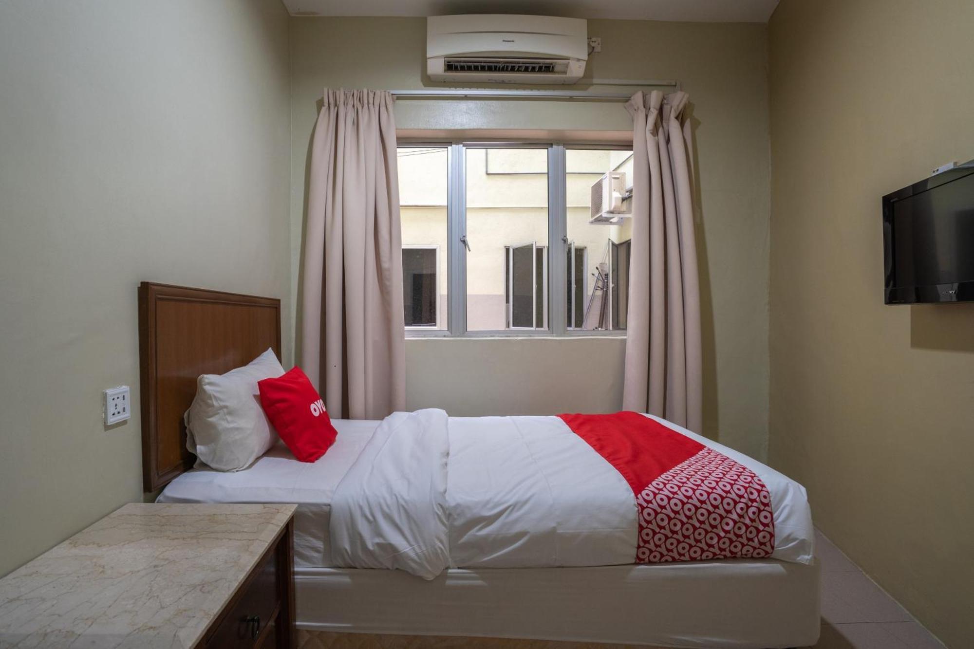 De Clinique Hotel كامبونغ باسير بوغاك المظهر الخارجي الصورة