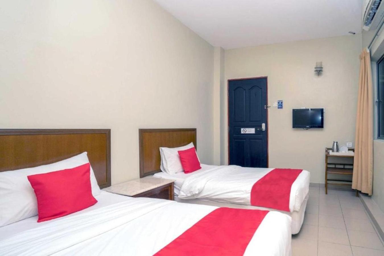 De Clinique Hotel كامبونغ باسير بوغاك المظهر الخارجي الصورة